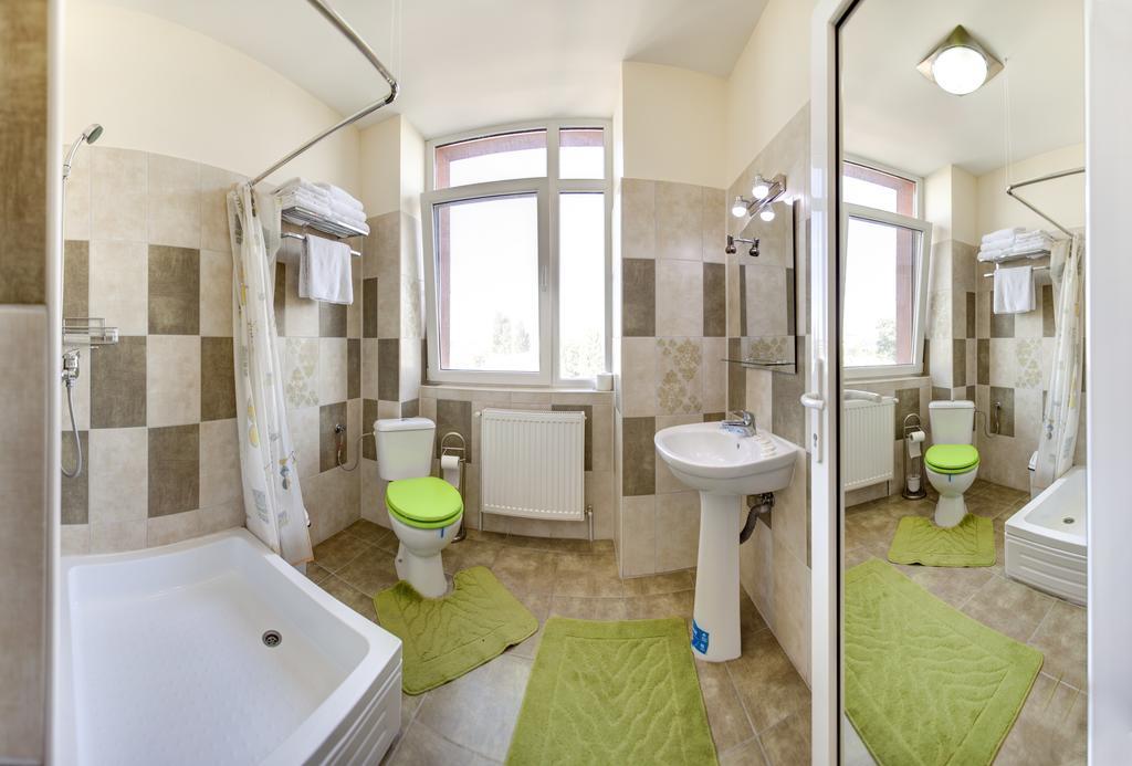 Hotel La Gil Bucharest Bilik gambar
