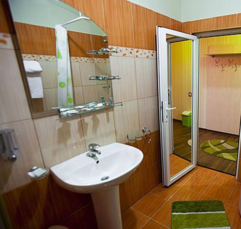 Hotel La Gil Bucharest Luaran gambar
