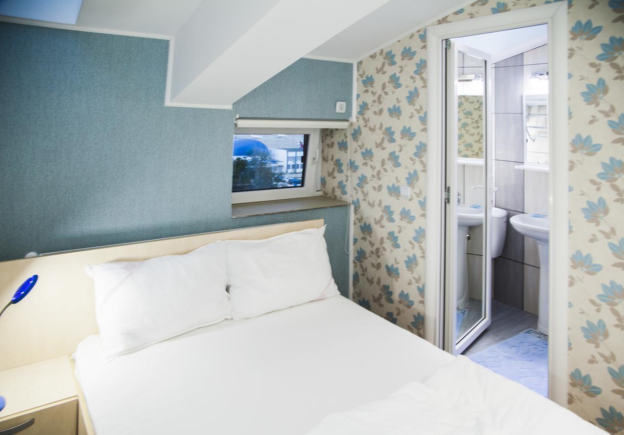 Hotel La Gil Bucharest Luaran gambar